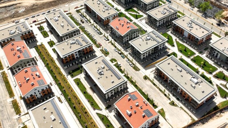 Bakan Kurum paylaştı: Azerbaycan Mahallesi ve Ebrar Sitesi yeniden inşa edildi