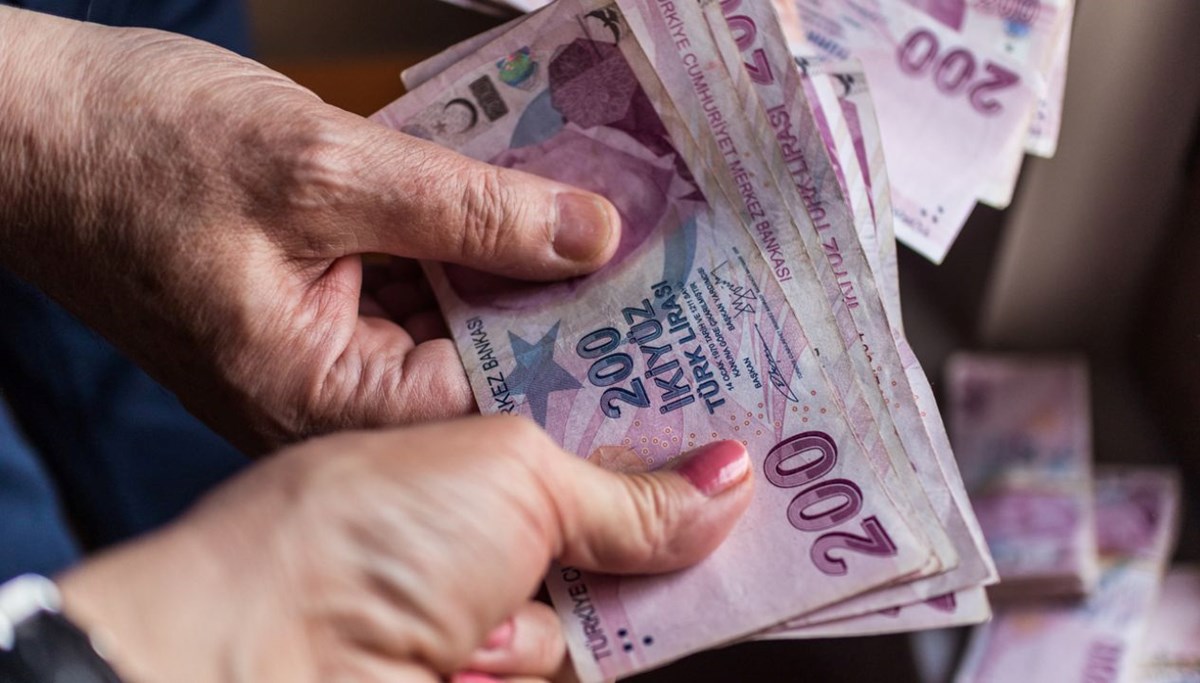 Memur ve emekli zammı Temmuz 2025: Maaşlar ne kadar olacak, yüzde kaç zam yapılacak? 6 aylık enflasyon farkı için gözler o tarihte!