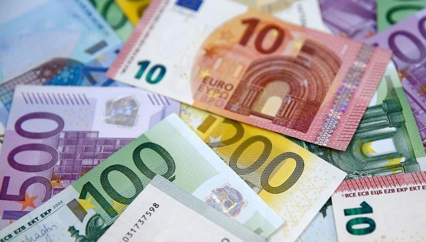 Euro tarihi rekor kırdı