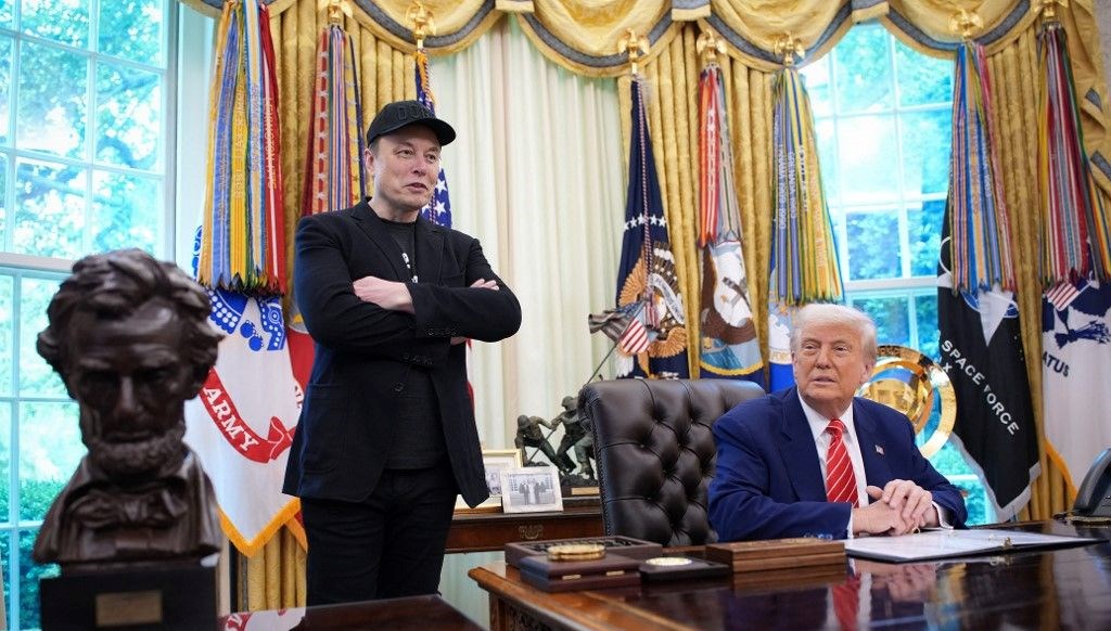 Trump, Elon Musk'ı yerden yere vurdu